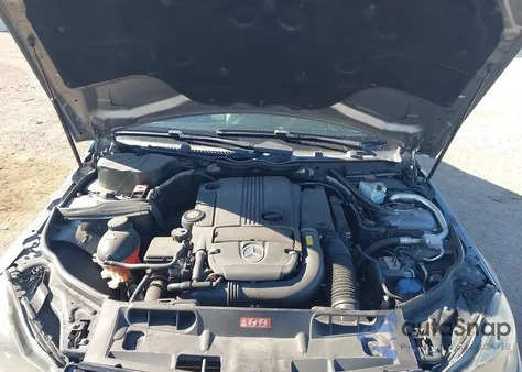 2014 Mercedes-Benz C-Class C 250 Sport z USA, uszkodzony, nr VIN WDDGF4HBXEA966177